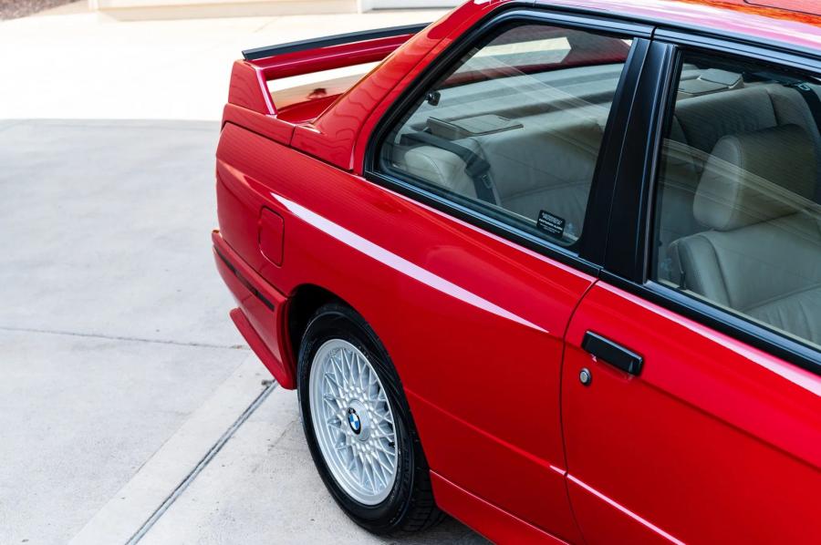 Детали экстерьера BMW M3 Coupe (E30) 1988 года  (NA) (фото 69 из 231)